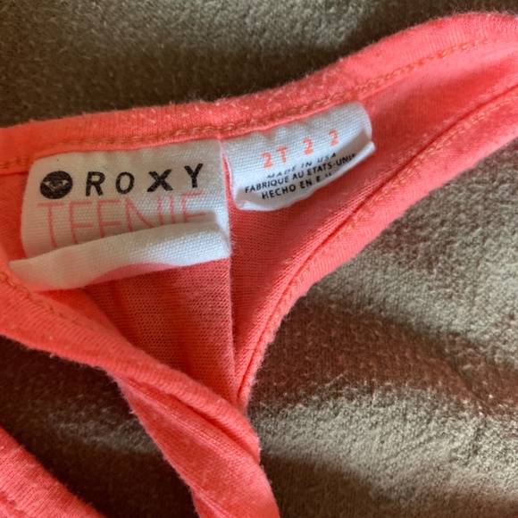 Tank tops/razor back - Picture 4 of 5